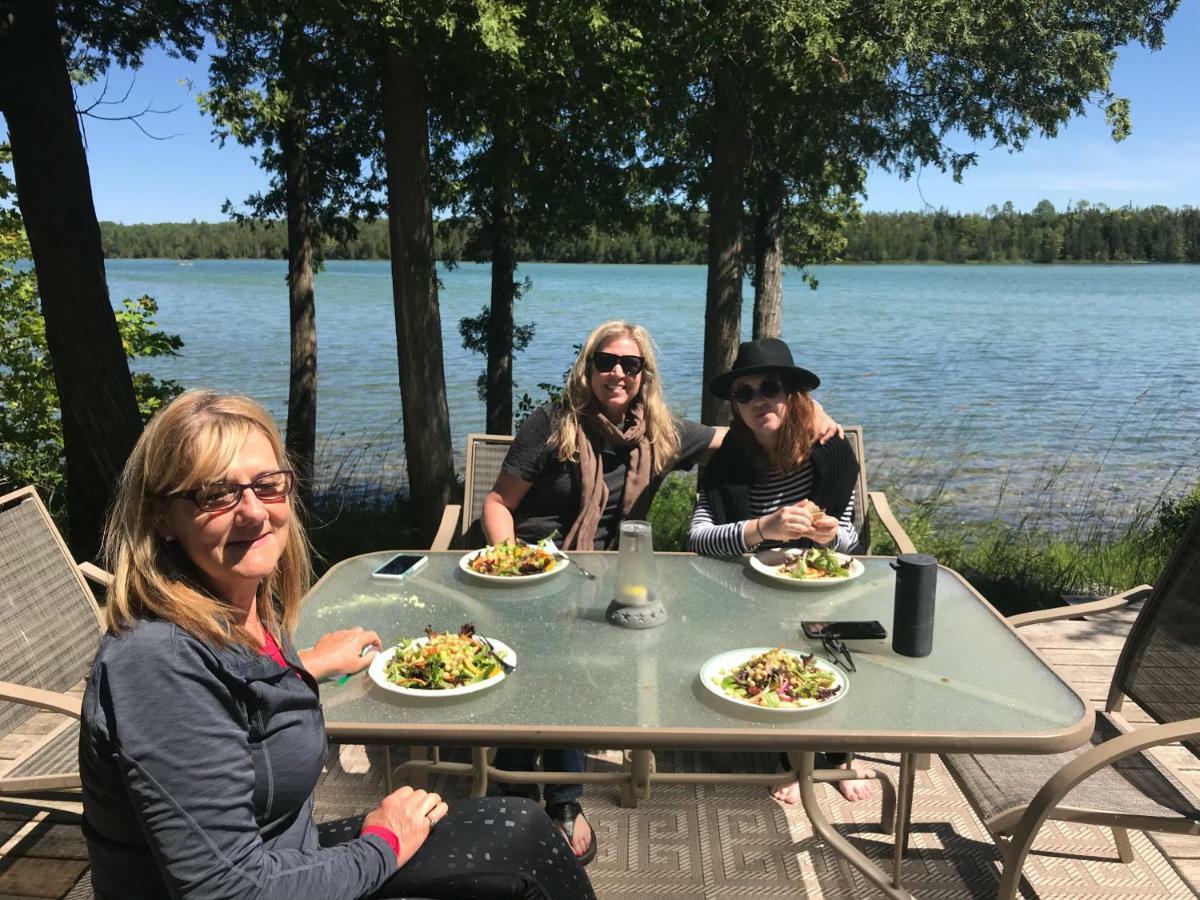 Miller Lake Lakefront Hope Lodge מראה חיצוני תמונה