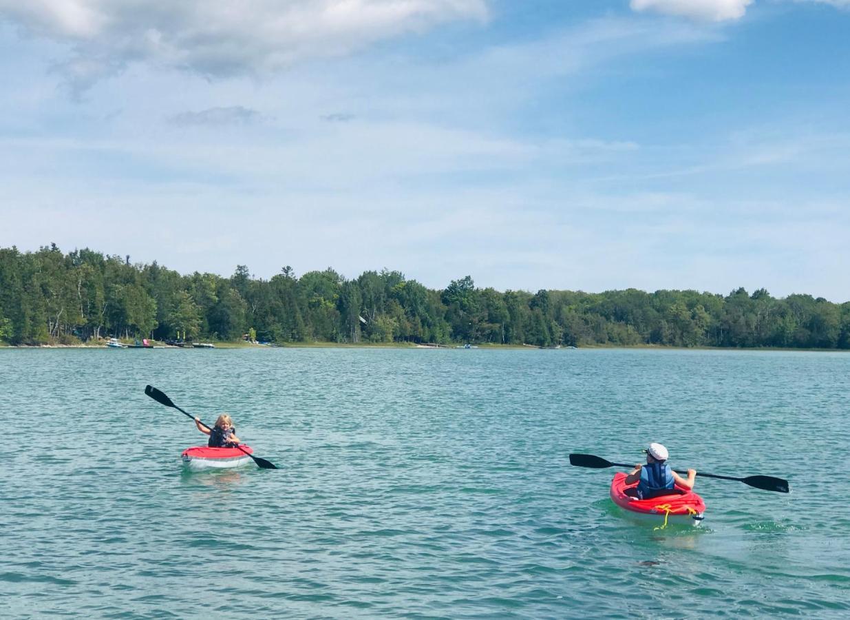 Miller Lake Lakefront Hope Lodge מראה חיצוני תמונה