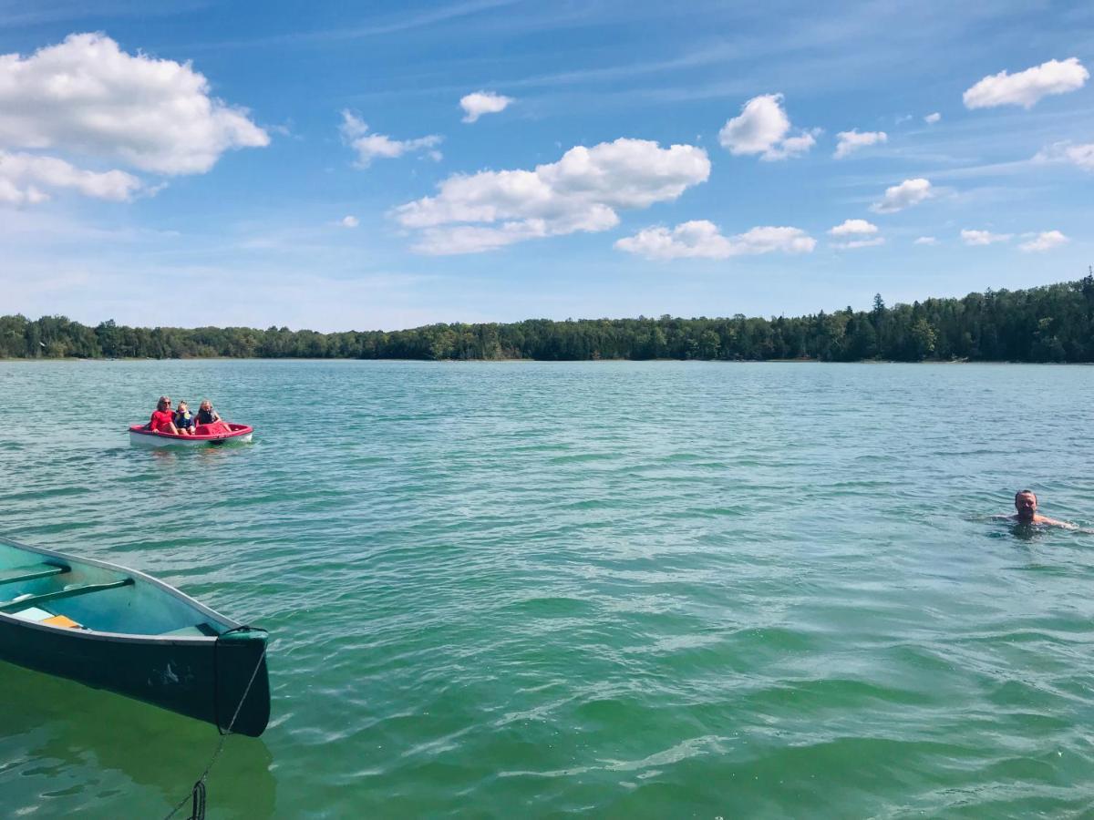 Miller Lake Lakefront Hope Lodge מראה חיצוני תמונה