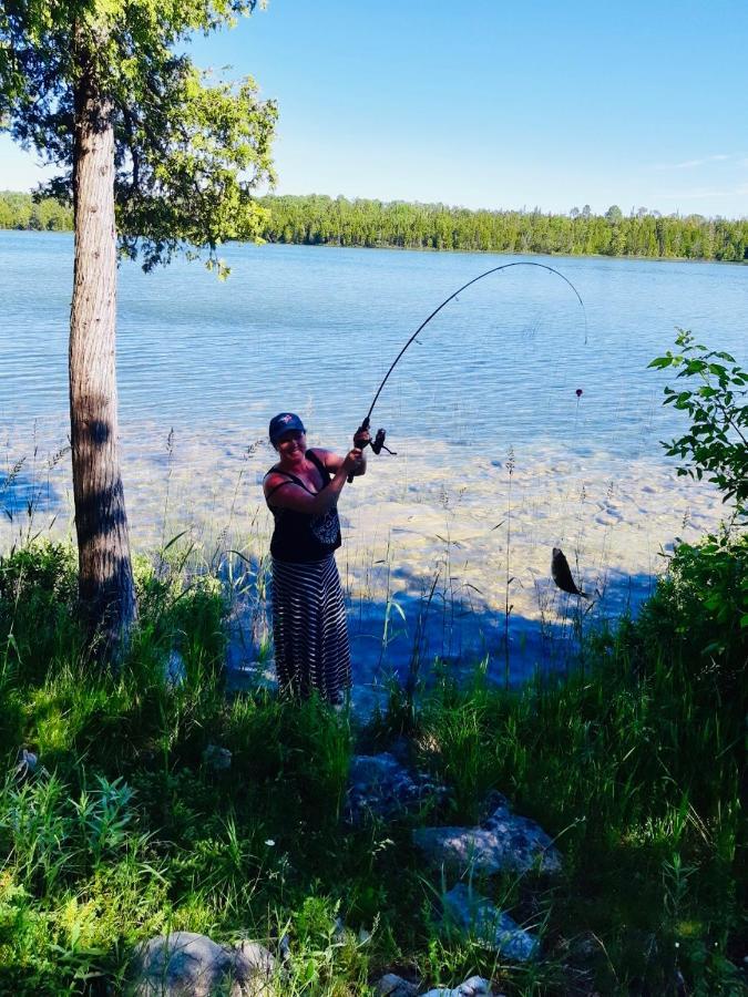 Miller Lake Lakefront Hope Lodge מראה חיצוני תמונה