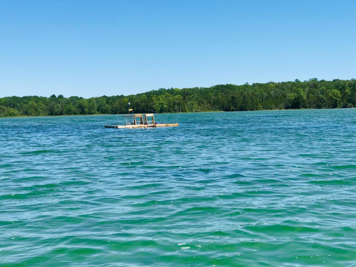 Miller Lake Lakefront Hope Lodge מראה חיצוני תמונה